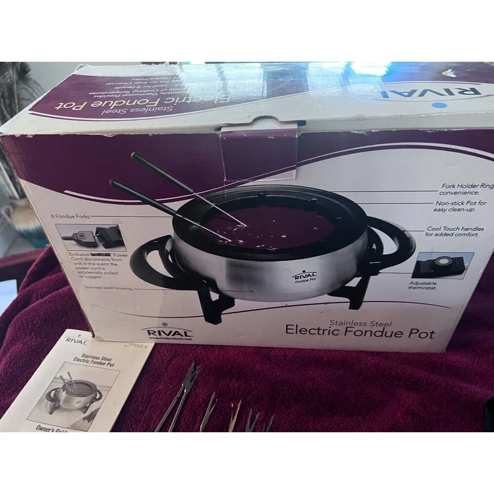 Vintage Rival Electric Fondue pot (3 qt) w/ 17 Forks